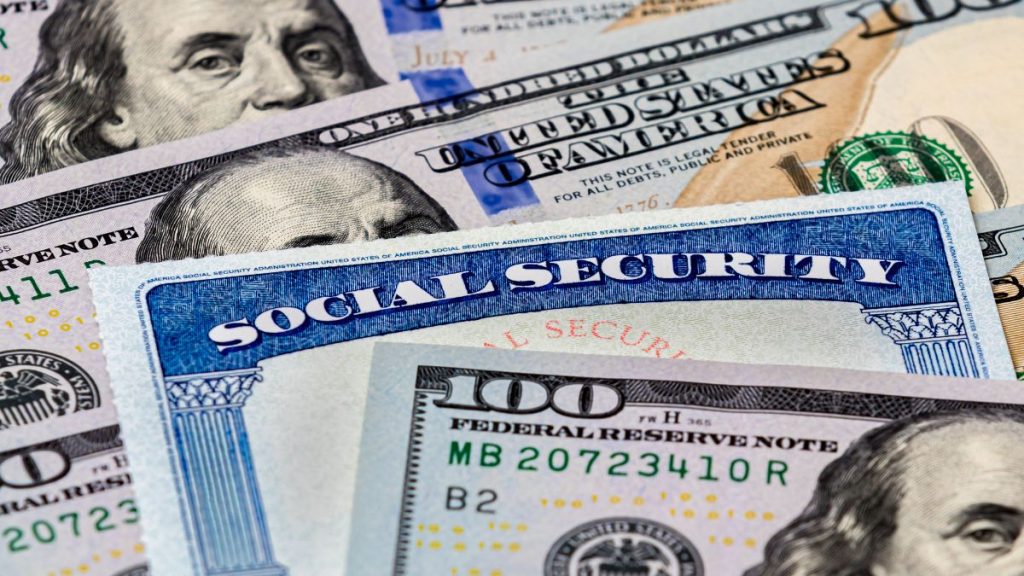 Future Projection: How Much Social Security Will You Get with a $25,000 Salary?